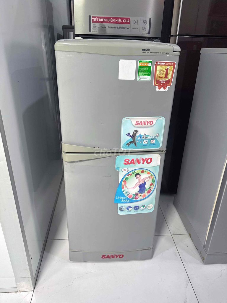 Tủ lạnh Sanyo 120l, hssv, bao ship 🤩🤩. Mua bán Tủ lạnh tại Thành phố Dĩ An Bình Dương được đăng bởi Thành Long hình 1