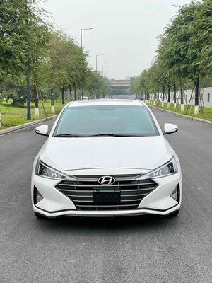 Bán Hyundai Elantra 2021