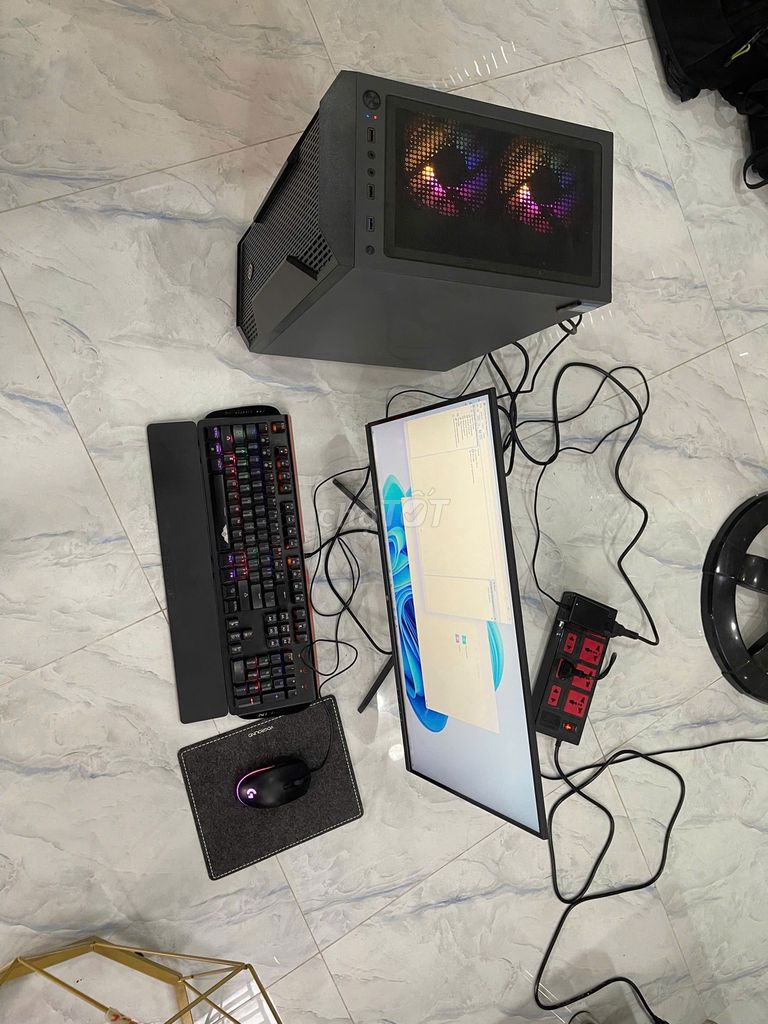 PC kèm màn hình 24"