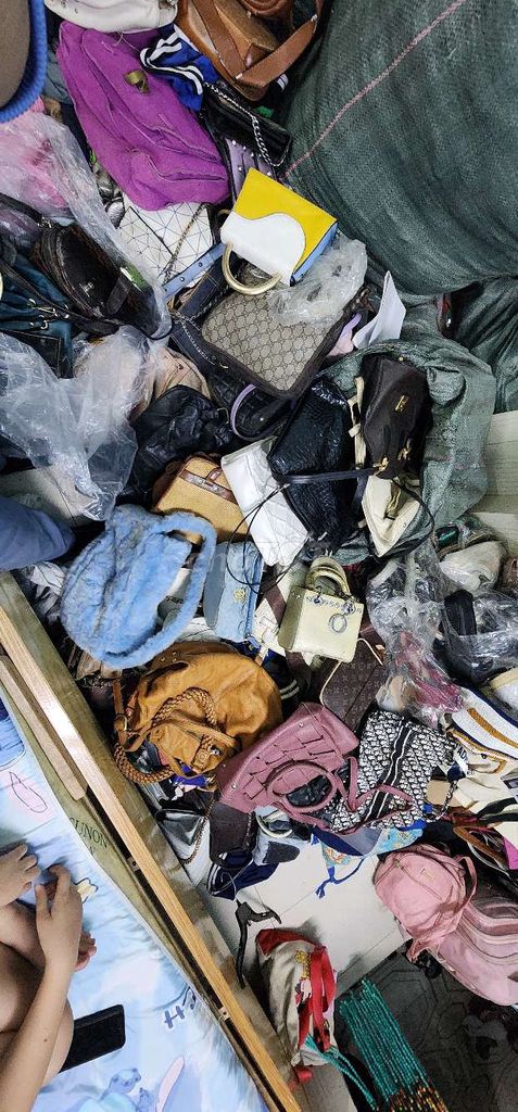 Rất nhiều đồ tùm lum thanh lý nguyên tiệm quần áo. Mua bán Quần áo tại Quận Gò Vấp Tp Hồ Chí Minh được đăng bởi phượng hình 3