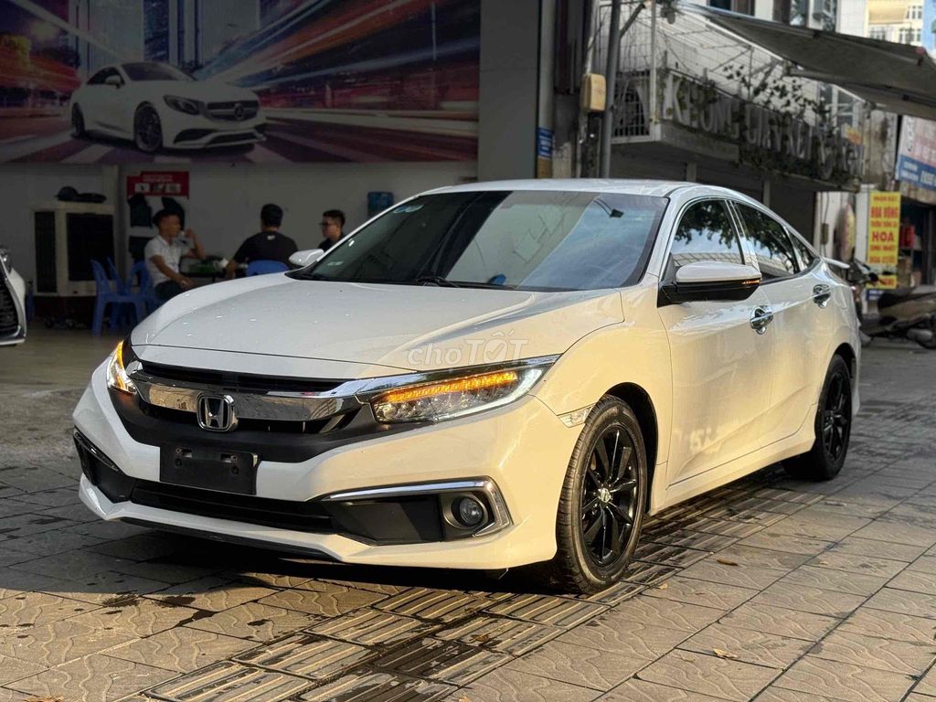 CẦN BÁN HONDA CIVIC 1.5GAT MODEL 2021 SIÊU MỚI. Mua bán Ô tô tại Quận Bắc Từ Liêm Hà Nội được đăng bởi Mr PHÁT THÁI HÀ AUTO hình 2
