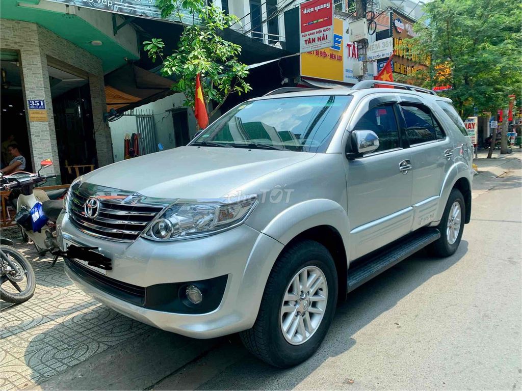 Toyota Fortuner 2014 2.7V 4x2 AT - 79000 km. Mua bán Ô tô tại Quận Gò Vấp Tp Hồ Chí Minh được đăng bởi Tâm hình 1
