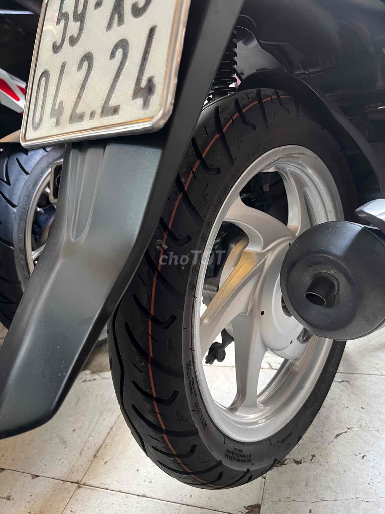 VISION HỒNG BSTP CHÍNH CHỦ CÔNG CHỨNG SANG TÊN. Mua bán Xe máy tại Quận Gò Vấp Tp Hồ Chí Minh được đăng bởi Nguyễn Cường hình 5