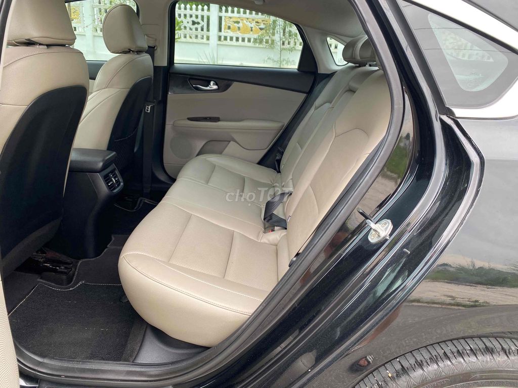 Kia Cerato 2019 1.6 AT Luxury - 69000 km. Mua bán Ô tô tại Huyện Hà Trung Thanh Hóa được đăng bởi OTO CŨ PHƯƠNG NAM hình 11