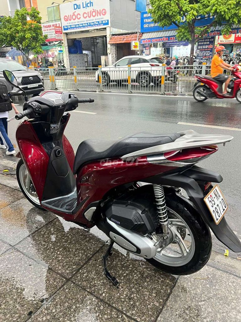 Honda SH 125 ABS 2024 Красный новый 99%