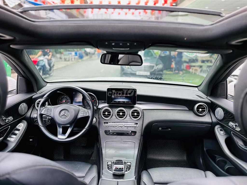 Mercedes Benz GLC 300 AMG 4MATIC  Model 2017. Mua bán Ô tô tại Quận 8 Tp Hồ Chí Minh được đăng bởi Hồng Phúc hình 9