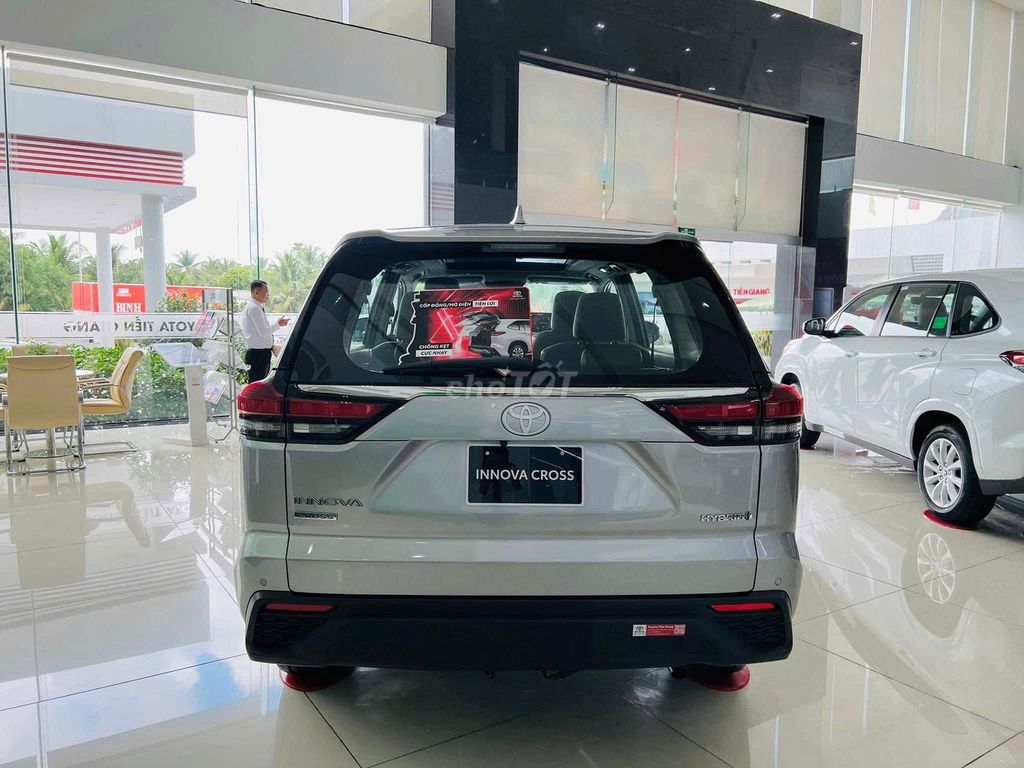 🚗TOYOTA INNOVA CROSS 2.0V🚗 GIẢM 30 TRIỆU✨LS THẤP. Mua bán Ô tô tại Thành phố Thủ Đức Tp Hồ Chí Minh được đăng bởi TOYOTA ĐÔNG SÀI GÒN hình 5
