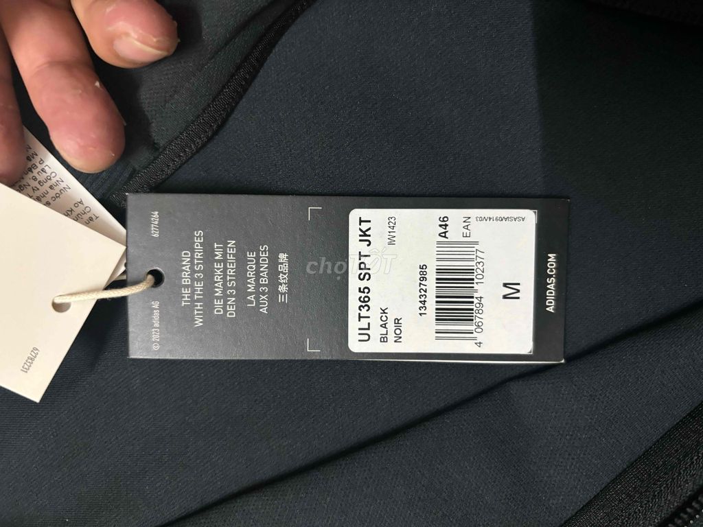 Pass Áo Adidas Size M âu