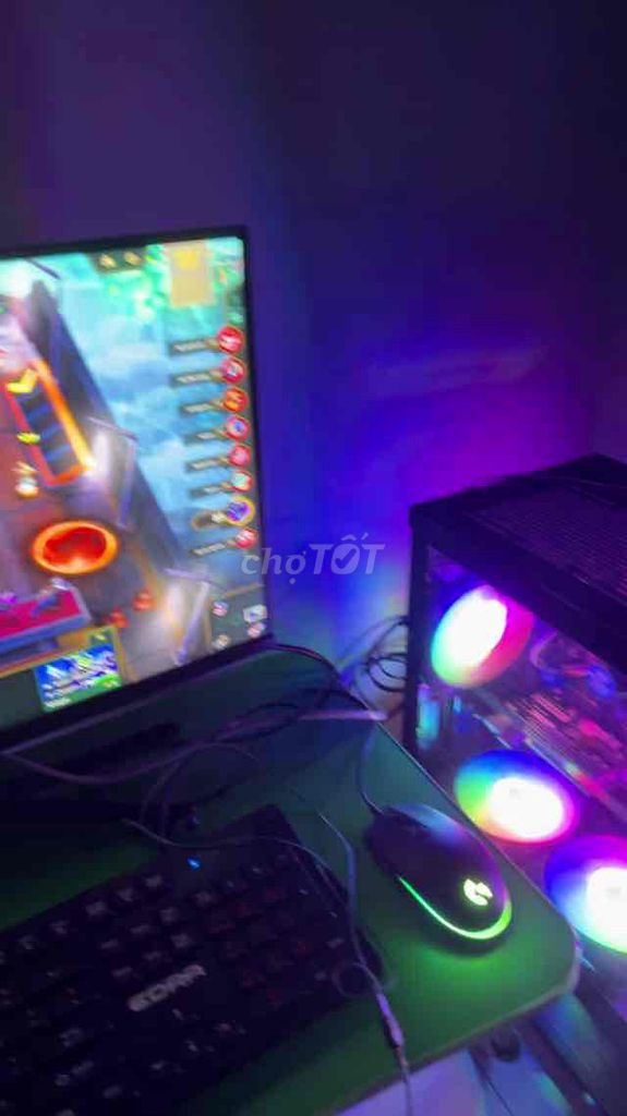 Bộ máy tính gaming RGB