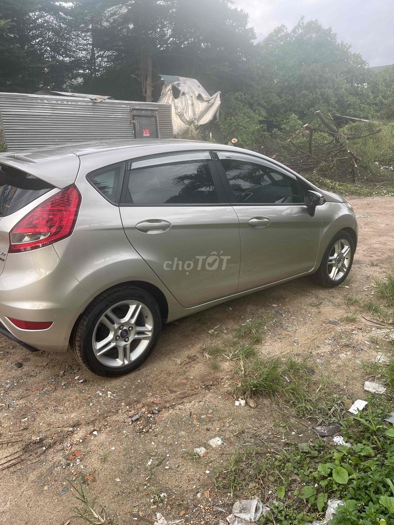 Ford Fiesta 2011 1.6 AT Hatchback - 134000 km. Mua bán Ô tô tại Quận Tân Bình Tp Hồ Chí Minh được đăng bởi Tai anh hình 5