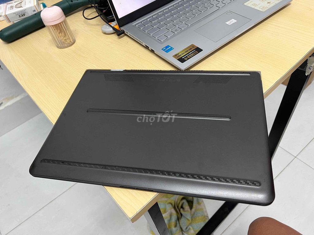 Hp Spectre 13 Vỏ nhôm Sieu Mõng i7 8g 512g ng zin. Mua bán Laptop tại Quận 6 Tp Hồ Chí Minh được đăng bởi Chuyên mua bán điện thoại laptop hình 3