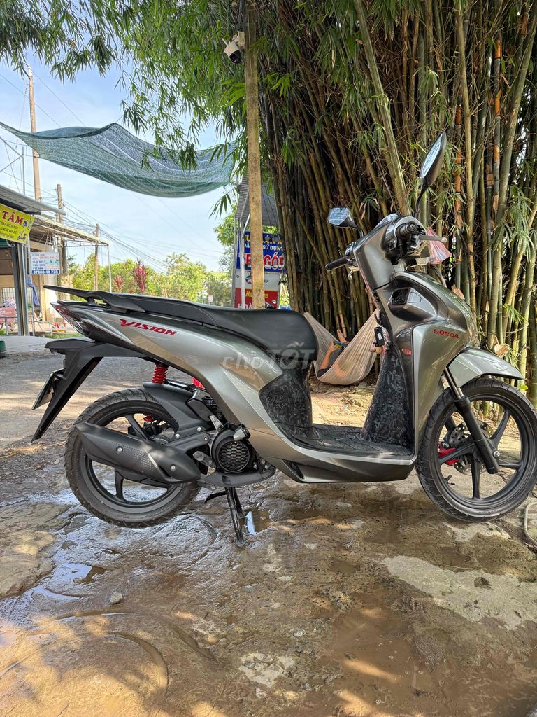 Honda Vision 2024 Xám ghi 4000 km. Mua bán Xe máy tại Huyện Lai Vung Đồng Tháp được đăng bởi Hoài Tính hình 2