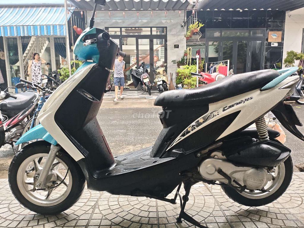 Kymco Candy 50cc сине-белый, отличный пластик, все функции