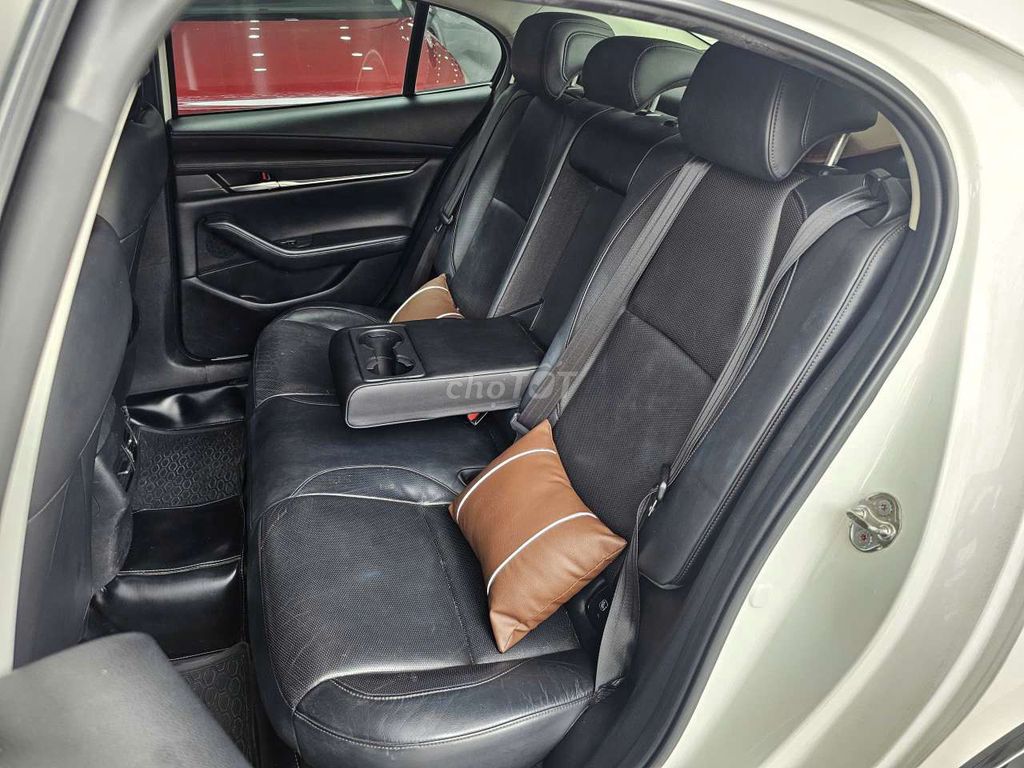 MAZDA 3 1.5 PREMIUM SX 2020 ODO 57.000 KM. Mua bán Ô tô tại Quận Gò Vấp Tp Hồ Chí Minh được đăng bởi THẾ GIỚI Ô TÔ AUTO WORLD  hình 9