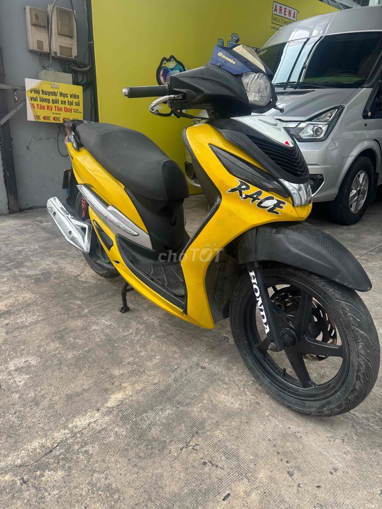 attila Elizabet sym shark 125 Fi trao đổi cà thẻ. Mua bán Xe máy tại Quận Tân Bình Tp Hồ Chí Minh được đăng bởi Tuấn Phụng hình 4