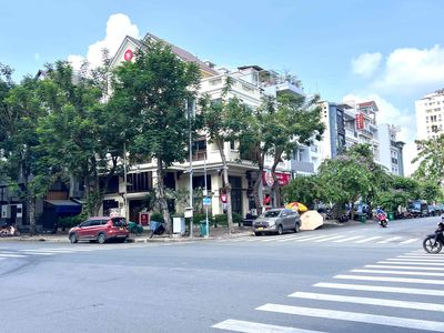 NHÀ PHỐ 600M2 GÓC 2MT BÙI BẰNG ĐOÀN, PHÚ MỸ HƯNG