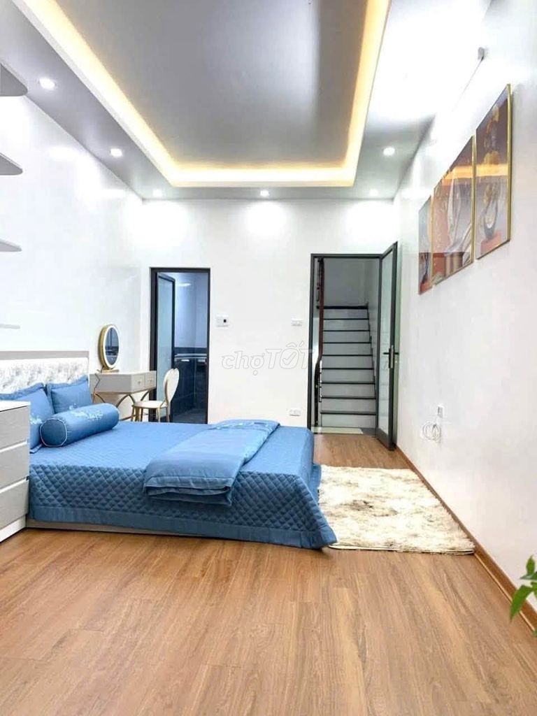 Дом 35 кв.м, 5 этажей, 3 спальни, Хайбаtrung