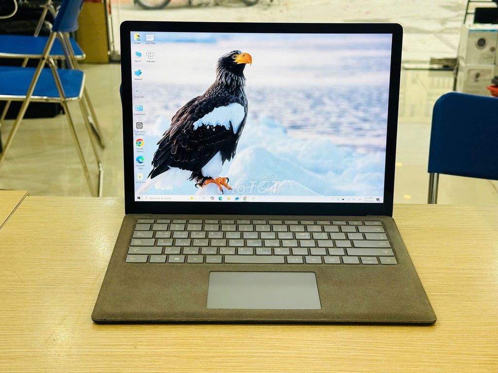 Microsoft Surface Laptop 2 i5 8250U. Mua bán Laptop tại Quận Đống Đa Hà Nội được đăng bởi Bảo Táo Store hình 1