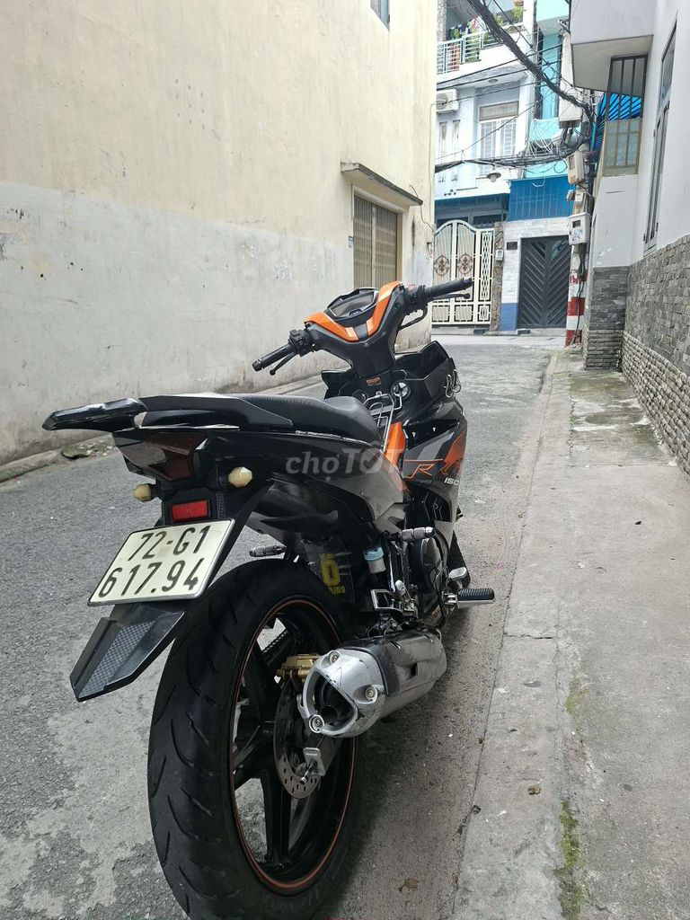 Yamaha Exciter 2019, черно-оранжевый, 130 474 км