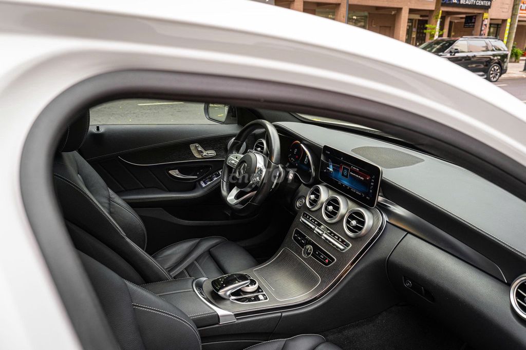 Mercedes C300 AMG 2021 Cọp Trắng 1 Chủ Cực Hiếm. Mua bán Ô tô tại Quận 7 Tp Hồ Chí Minh được đăng bởi John Luxury Car hình 3