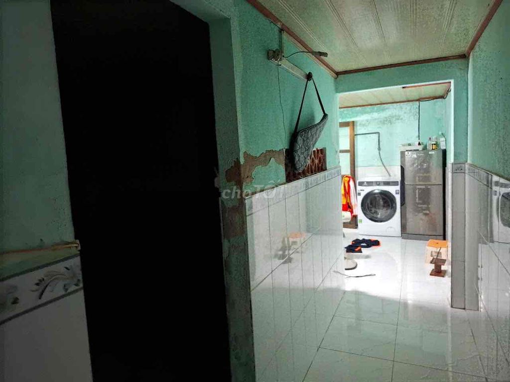 Nhà bán Ngay Ngã Tư Ga - Q12. Mua bán nhà ở tại Quận 12 Tp Hồ Chí Minh được đăng bởi Hoàng Hương hình 2