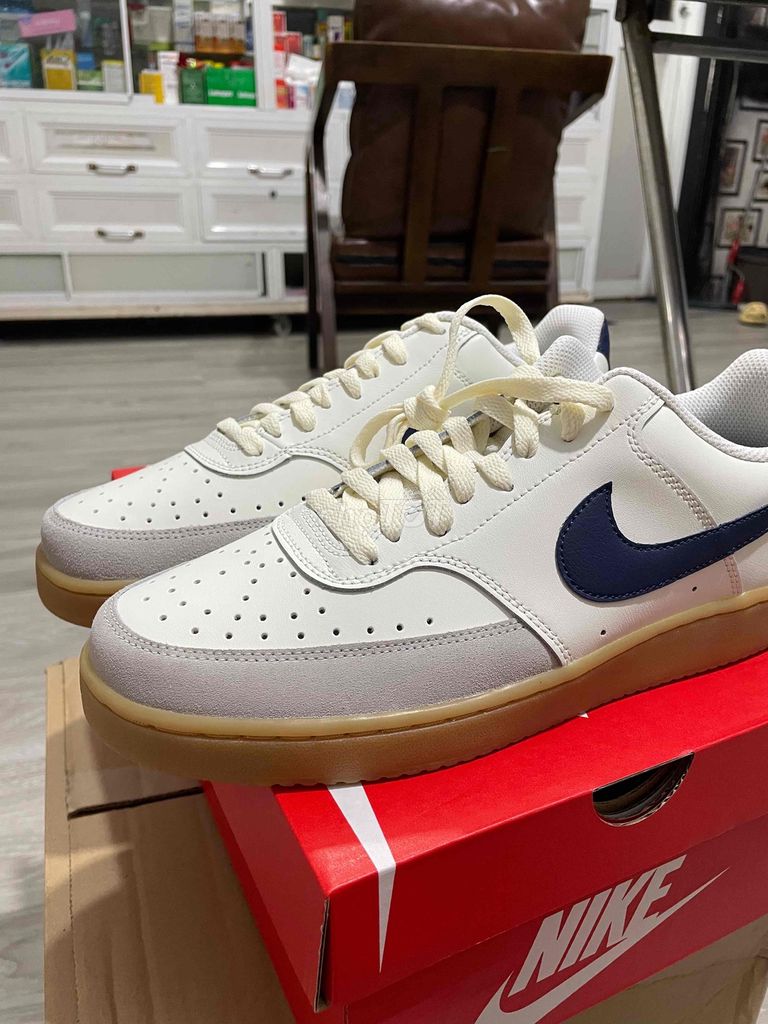 Giày NIKE COURT VISION LOW 9 US (27 cm) mới 100%