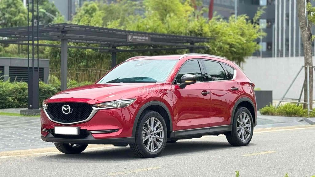 Мазда CX5 2.0 Премиум 2019, модель 2020 года, очень хорошее качество