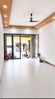 Q11 - Mặt tiền - DT 4,2*20 - 1 lầu 1 ST 3 phòng - KDTD