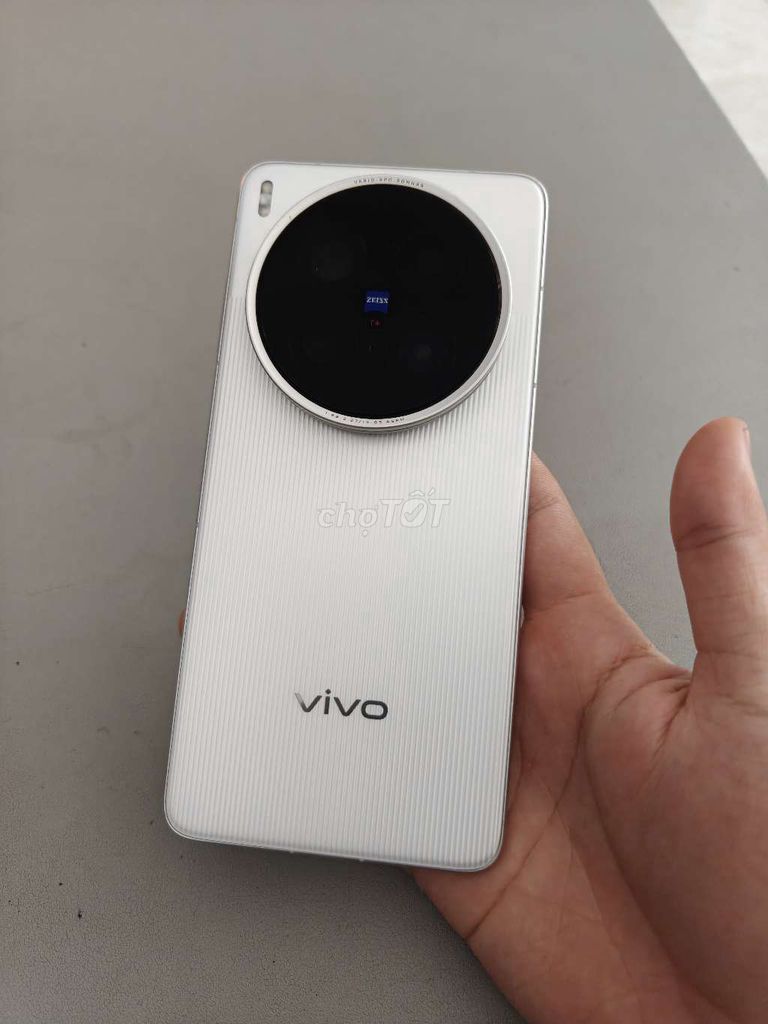 Vivo X200 Ultra bản 16/512GB trắng có GL. Mua bán Điện thoại tại Thành phố Thủ Đức Tp Hồ Chí Minh được đăng bởi AVG Mobile hình 1
