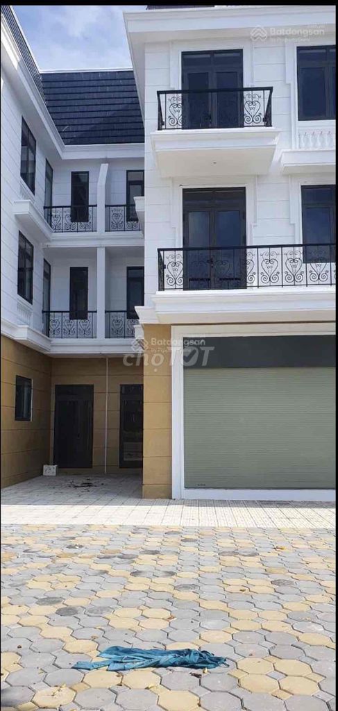 Chính Chủ: Bán căn shophouse đẹp- TX Thái Hoà, Nghệ An