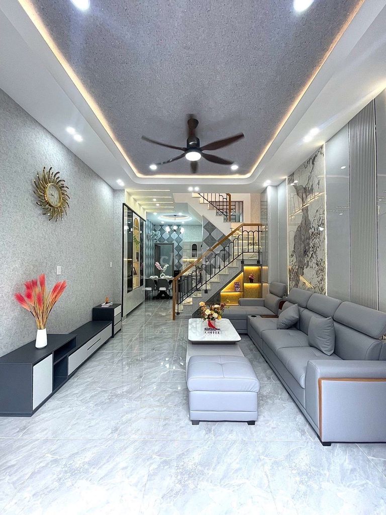 Nhà đẹp 2 tầng gần E mart - 52m² HXH - 3PN - nhỉnh 6 tỷ 