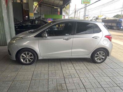 Hyundai Grand i10 2015 1.0 MT - 100000 km. Mua bán Ô tô tại   được đăng bởi Nguyễn Tuấn Huy