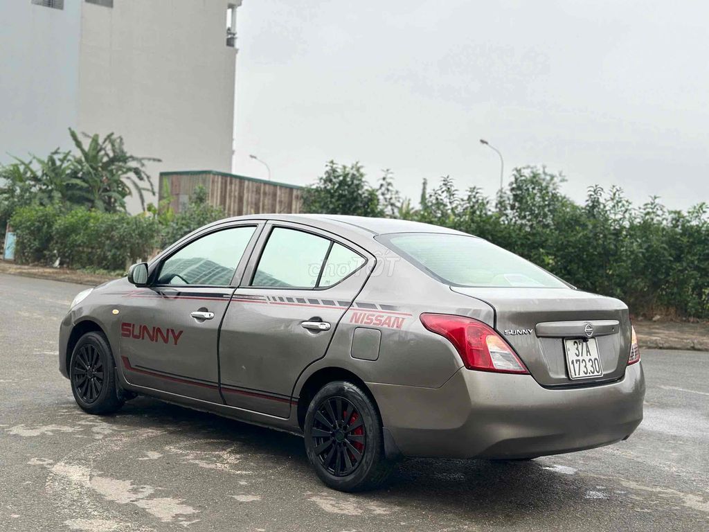 Nissan Sunny 2013 bản đủ. Mua bán Ô tô tại Quận Hà Đông Hà Nội được đăng bởi Ánh Minh hình 8