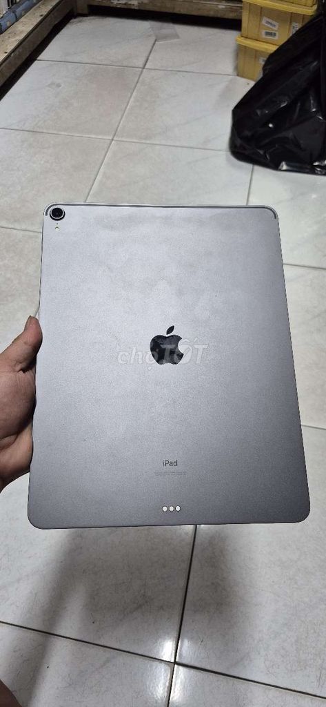  iPad Pro 12.9 Gen 3 256GB Wifi zin nguyên Full CN. Mua bán Máy tính bảng tại Huyện Hóc Môn Tp Hồ Chí Minh được đăng bởi Trần Kiên Mobile Shop hình 1