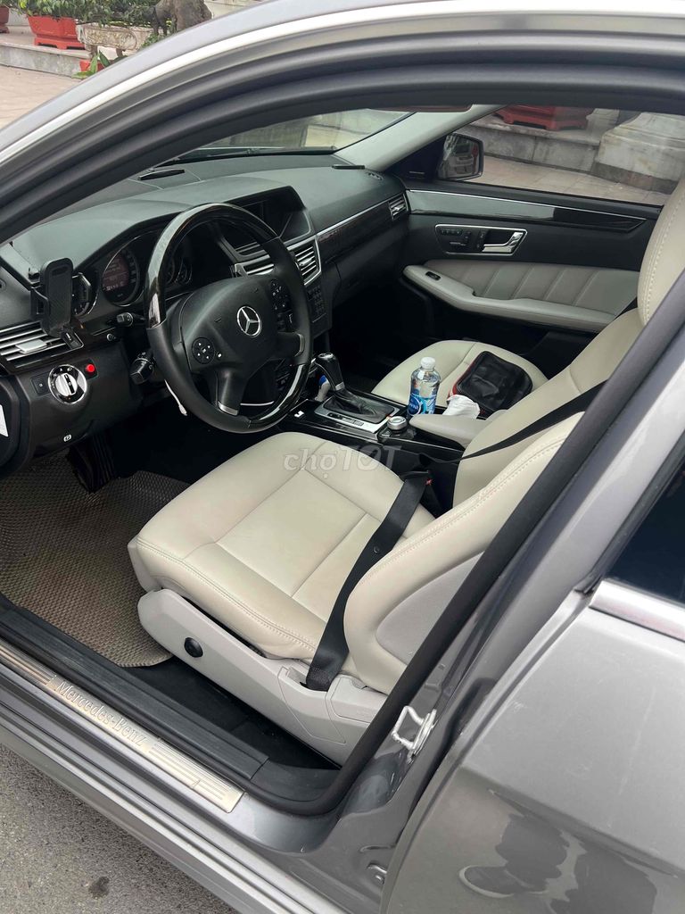 Mercedes Benz E Class 2010 E250 - 150000 km. Mua bán Ô tô tại Quận Hoàng Mai Hà Nội được đăng bởi Trí Nhân hình 12