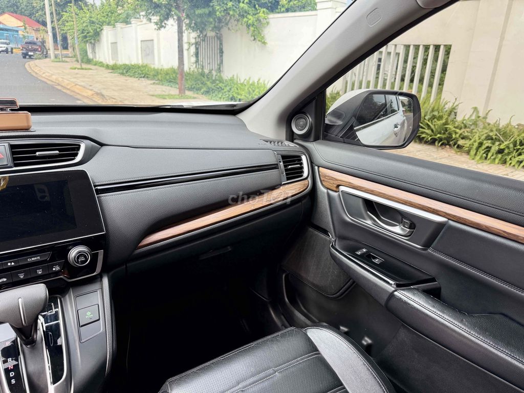Bán xe Honda CRV 2018 bản cao cấp L nhập Thái. Mua bán Ô tô tại Thành phố Buôn Ma Thuột Đắk Lắk được đăng bởi Auto Ngân Nguyên BMT hình 16