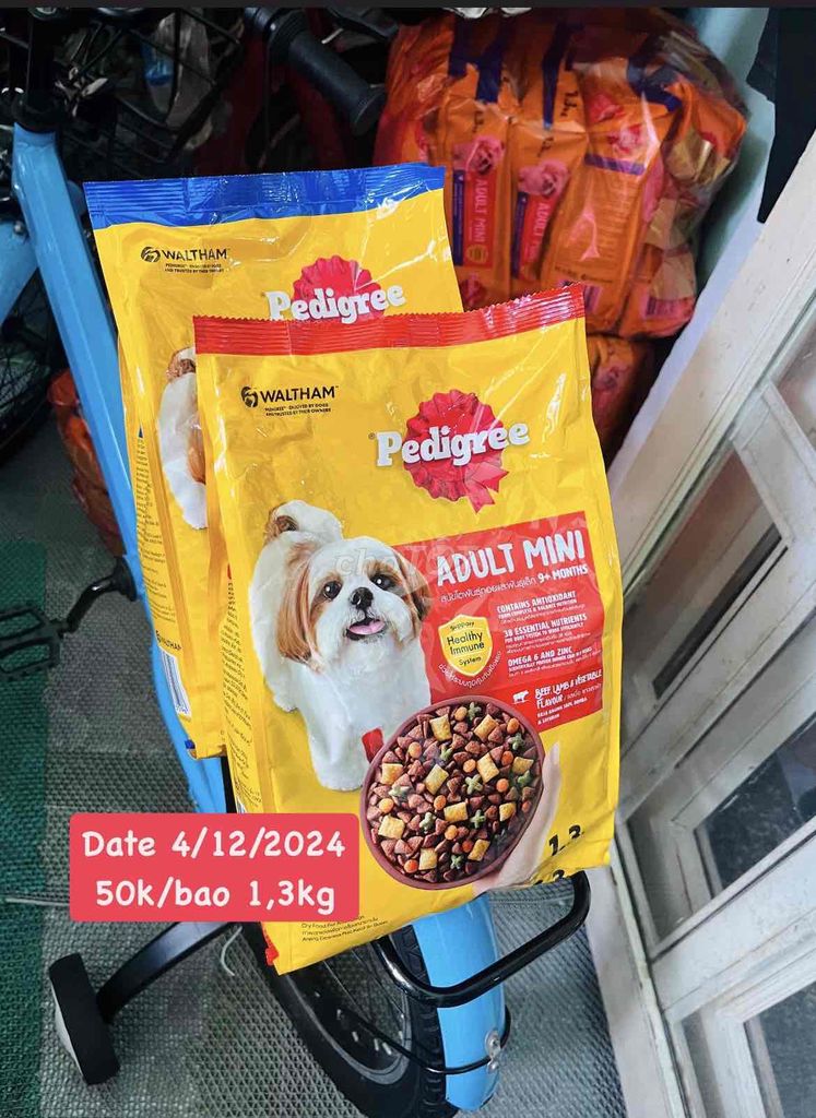 Pedigree bao 1kg3 sale 50k thức ăn cho chó cao cấp