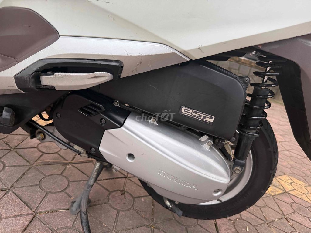 Lead 2018 khóa thông minh zin cứg áo dán keo trong. Mua bán Xe máy tại Thành phố Quảng Ngãi Quảng Ngãi được đăng bởi Hien hình 17