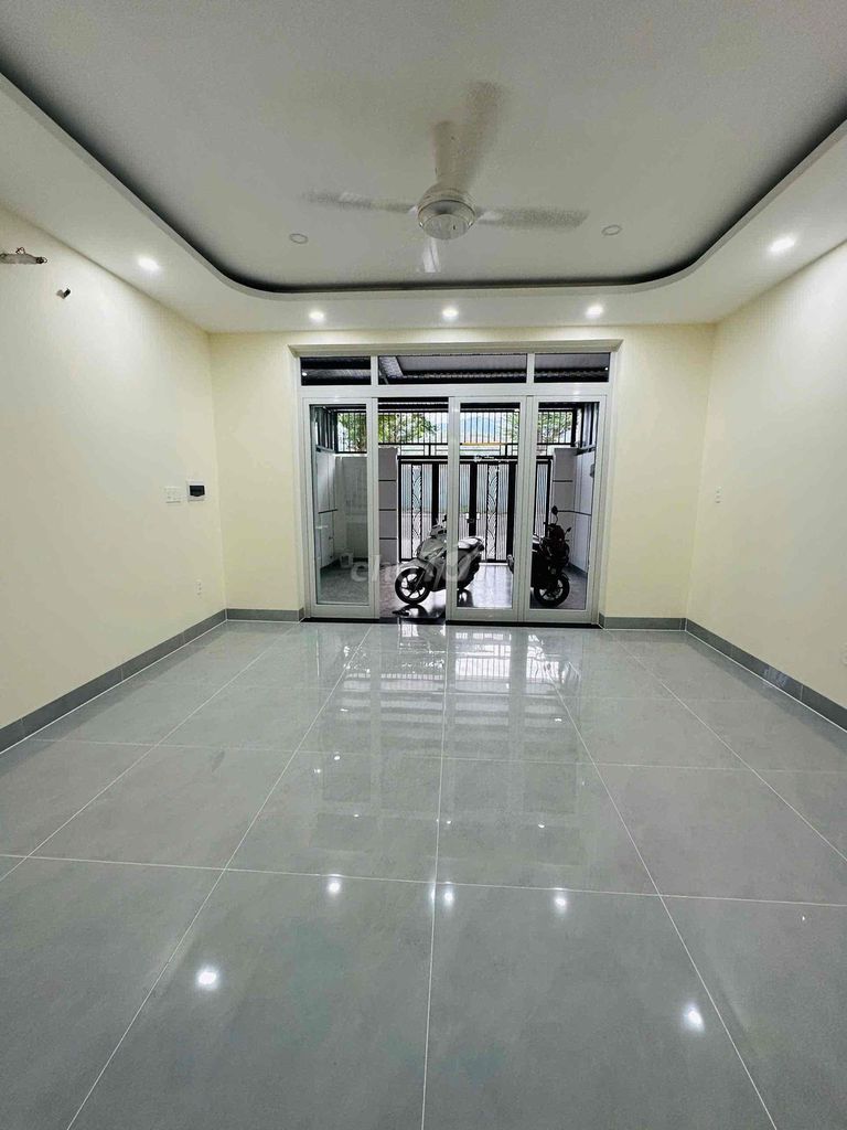 Аренда · 4 комн. · 100 м² · Thành phố Nha Trang, ул. Phùng Hưng