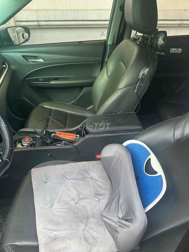 VinFast VF5 Plus 2024 серый электрический
