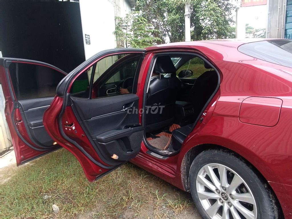 Toyota Camry 2020 2.0G 63000 km Đỏ. Mua bán Ô tô tại Quận Liên Chiểu Đà Nẵng được đăng bởi Toan Tran hình 5