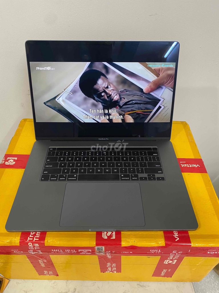 Macbook pro 2019 16” i9/64/1T card 5500m 4gb