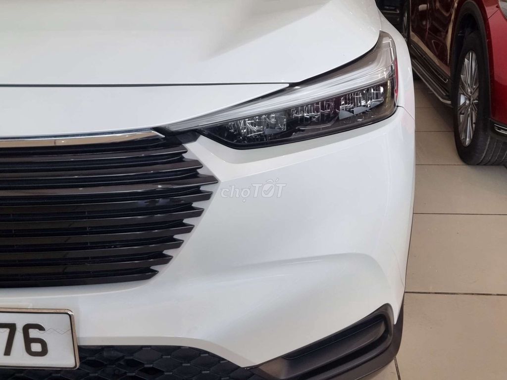 Honda HRV G Sensing 2023, odo 3v8km, hỗ trợ góp.. Mua bán Ô tô tại Thành phố Thủ Đức Tp Hồ Chí Minh được đăng bởi Đức Hưng Siêu thị ô tô Thủ Đức hình 3