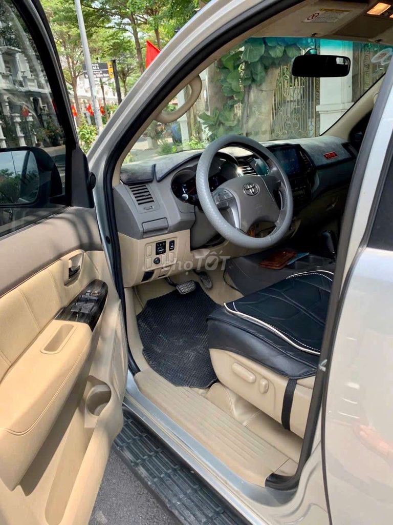 Bán xe đang sử dụng hiệu Toyota Fortuner bản V. Mua bán Ô tô tại Quận Gò Vấp Tp Hồ Chí Minh được đăng bởi Sáu Linh hình 8