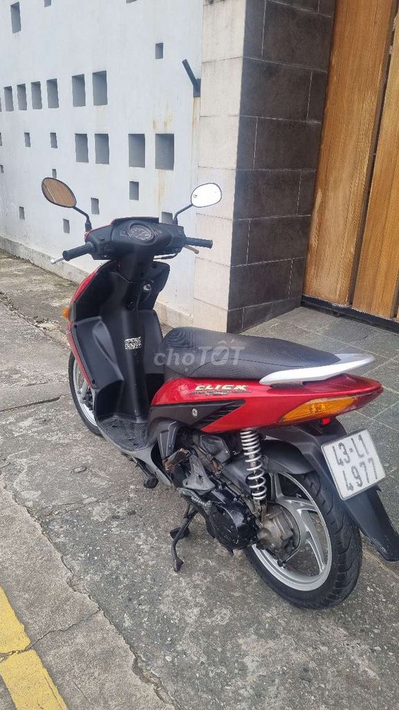 Honda Click màu Đỏ. Mua bán Xe máy tại Quận Hải Châu Đà Nẵng được đăng bởi Dức long hình 4