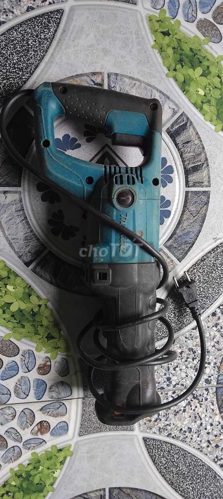 Cưa kiếm Nhật Makita 100v 860W. Mua bán Đồ chuyên dụng, Giống nuôi trồng tại Thành phố Vĩnh Long Vĩnh Long được đăng bởi Anh Duy hình 1