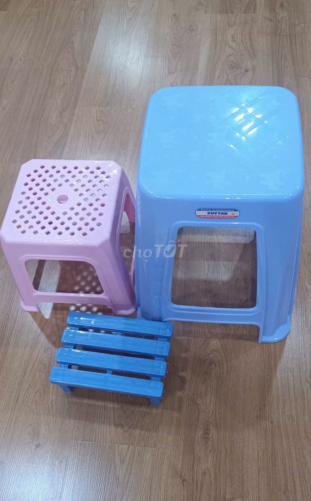 Một bộ gồm 2 ghế nhựa và 1 chân đế nhựa.. Mua bán Bàn ghế tại Thành phố Vũng Tàu Bà Rịa - Vũng Tàu được đăng bởi Alex hình 1