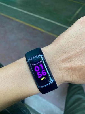 đh fitbit chage 5. Mua bán Thiết bị đeo thông minh tại Quận Đống Đa Hà Nội được đăng bởi l Huan