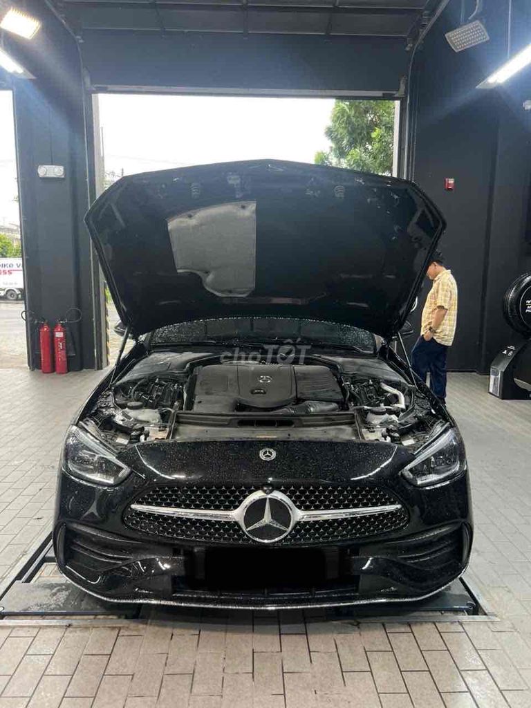 Mercedes C300 AMG 2025 г.в., рег. 2026, пробег 8000 км