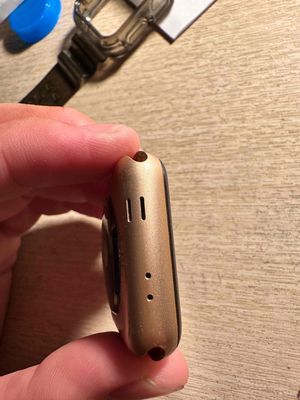 Apple Watch Series 3 42mm Vàng. Mua bán Thiết bị đeo thông minh tại Quận Bình Tân Tp Hồ Chí Minh được đăng bởi Đông